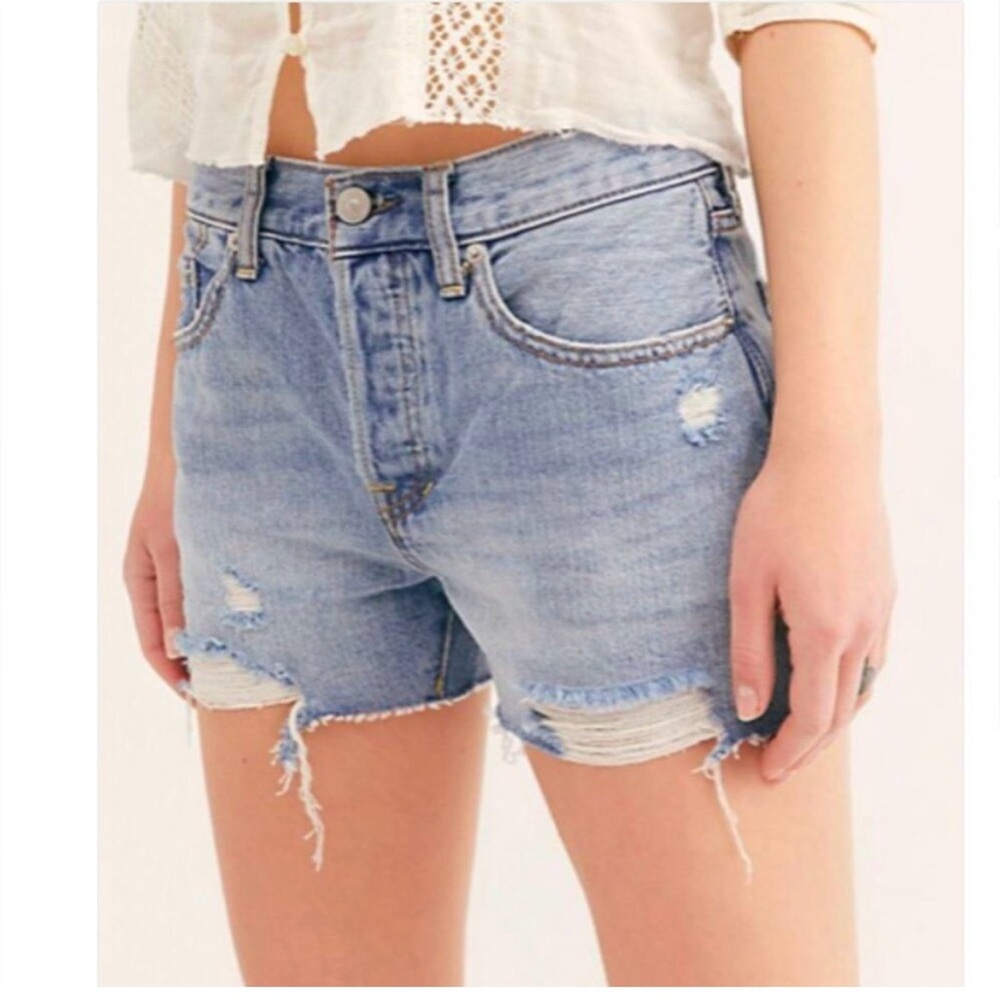 WE THE FREE Sofia Distressed Denim Shorts - Picture 2 of 9
